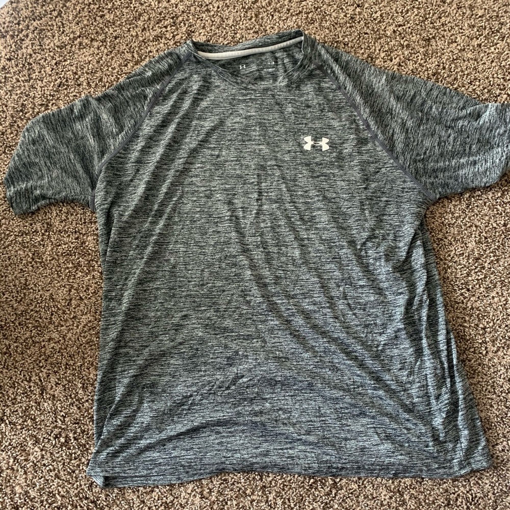 Under Armour men’s shirt